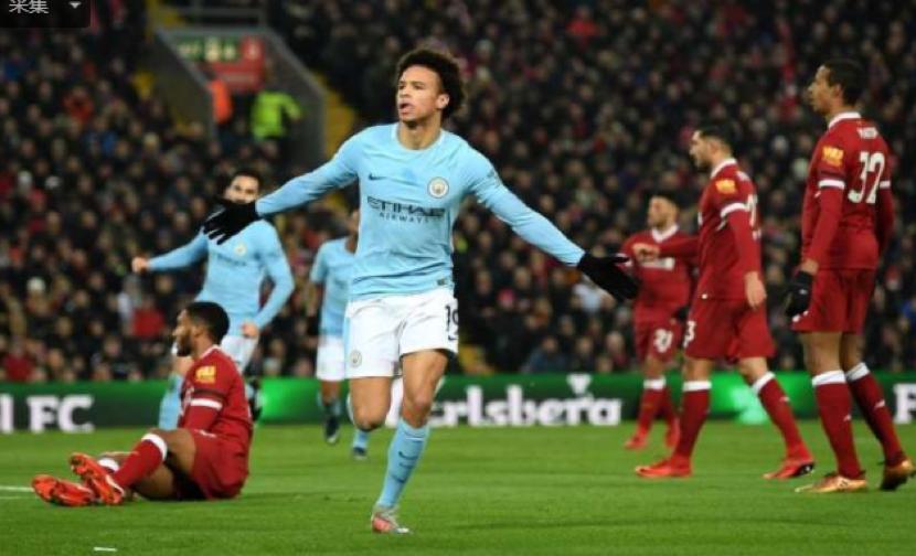 边锋在足球场上是什么位置,当今足坛四大神锋