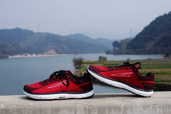 altraparadigm6,altraescalanteracer跑鞋评测