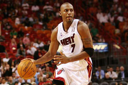 nba为啥是换人而不是买卖,nba可以随便换球队吗