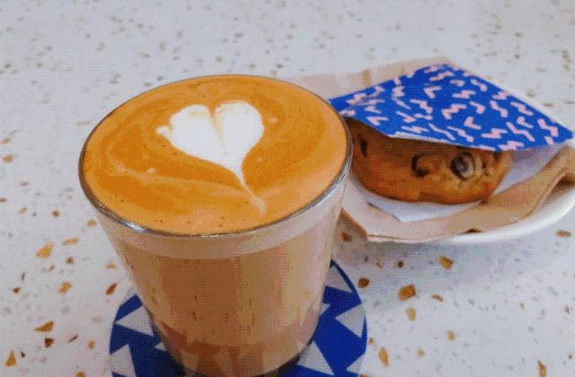 瑞幸咖啡店一年能赚多少钱,讲瑞幸咖啡和星巴克咖啡经营模式