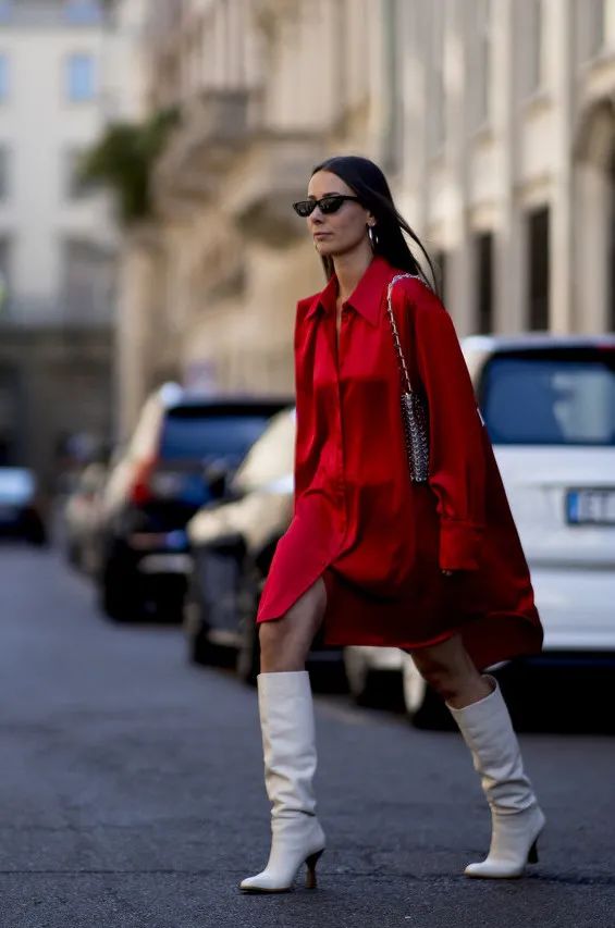 长靴配短裤奇怪穿搭,长靴配短裤怎么穿搭才好看