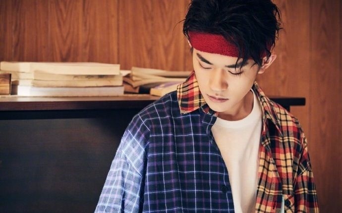 易烊千玺17岁生日今天要开心原声,易烊千玺说自己才19岁