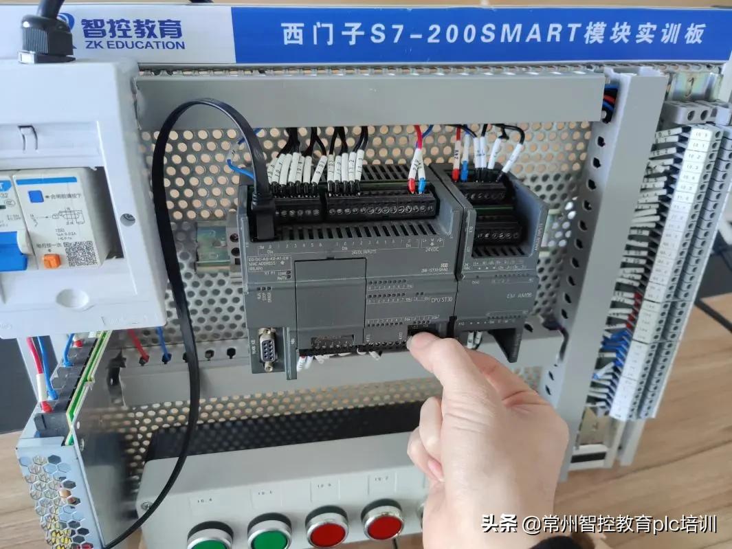 西门子200和200smart功能一样吗,西门子200smart强大的功能是哪些