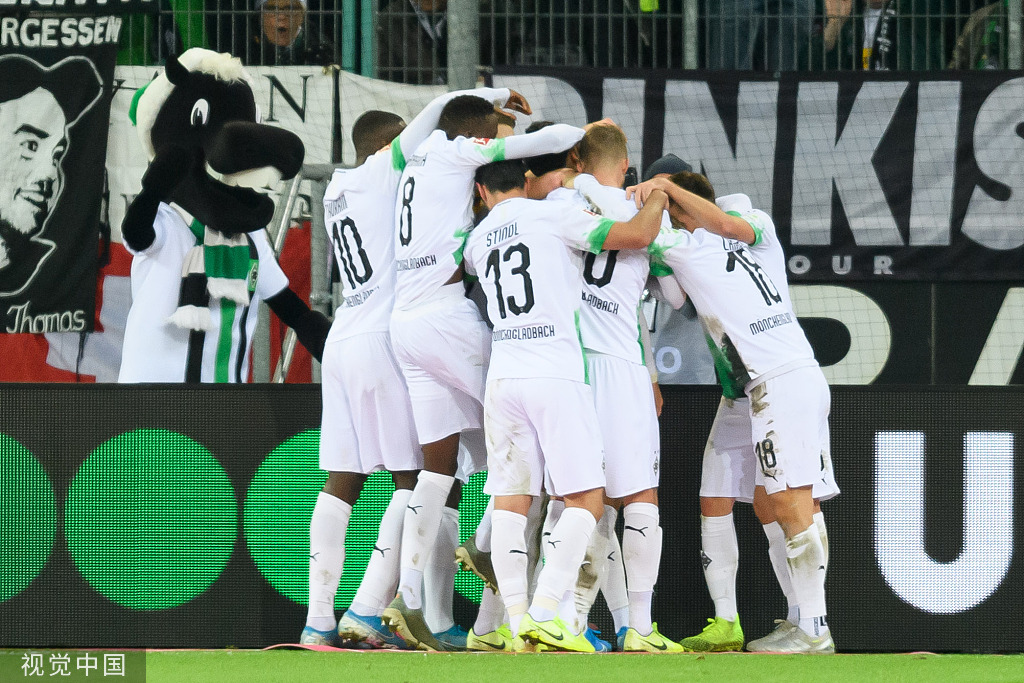 评论拜仁输球,拜仁0比5惨败门兴莱万的感受