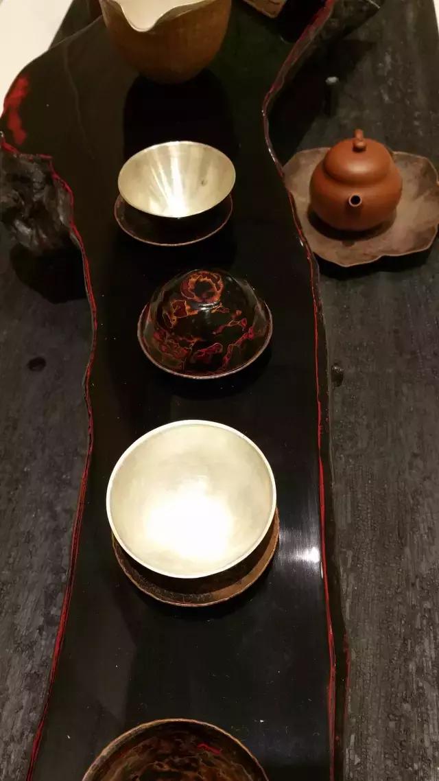 从设计师到漆艺家，他以慢对抗这世界的浮躁