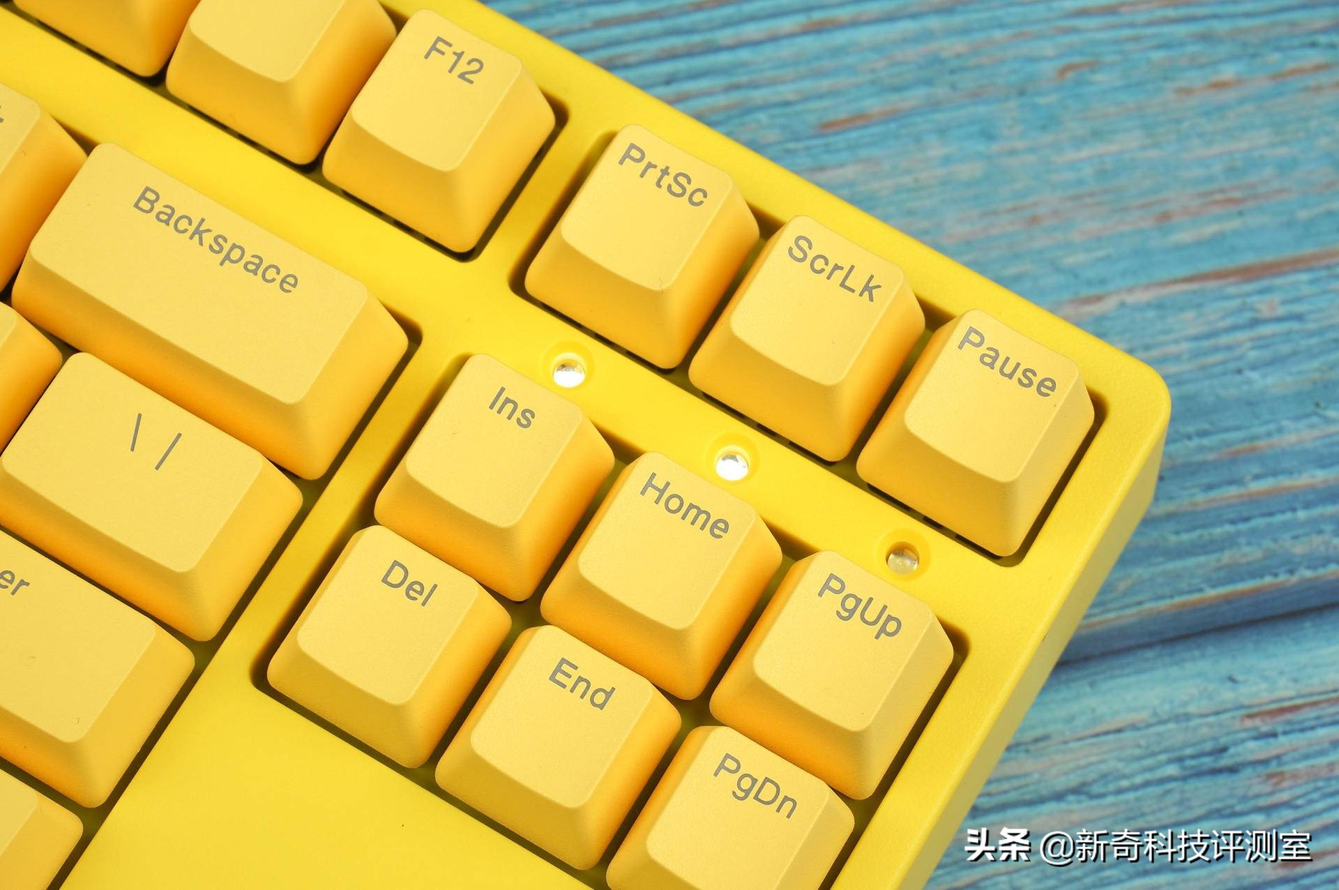 ikbc键盘w200评测,ikbc无线机械键盘w200深空灰