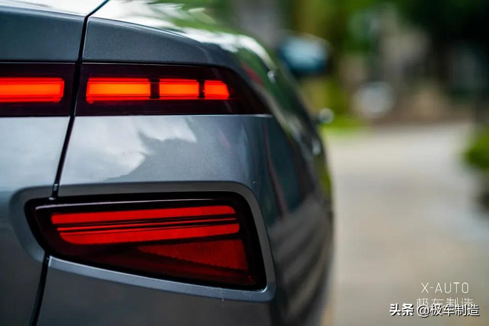 小鹏p7新能源汽车深度评测,2020最好纯电动汽车小鹏p7