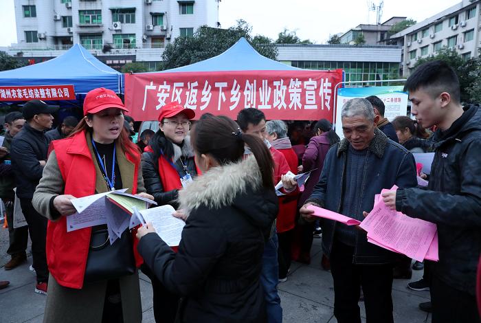 就业创业证办好后怎么领取补贴,应届毕业生就业补贴5000