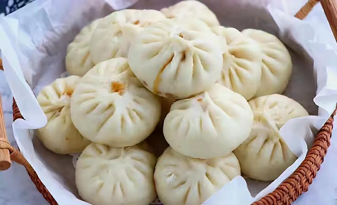 蒸包子馍是冷水蒸好或是开水蒸好,蒸包子冷水上锅蒸还是开水上锅蒸