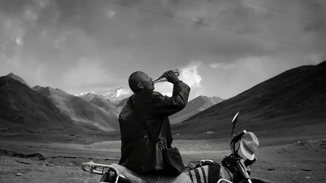 40岁牧羊人被发廊妹骗去16万心血钱，这电影后劲太大