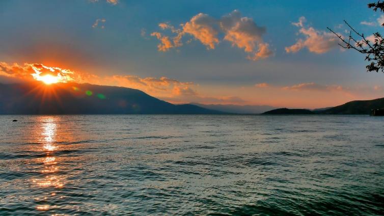 自驾游大理最佳旅游攻略,南宁自驾游丽江大理旅游攻略