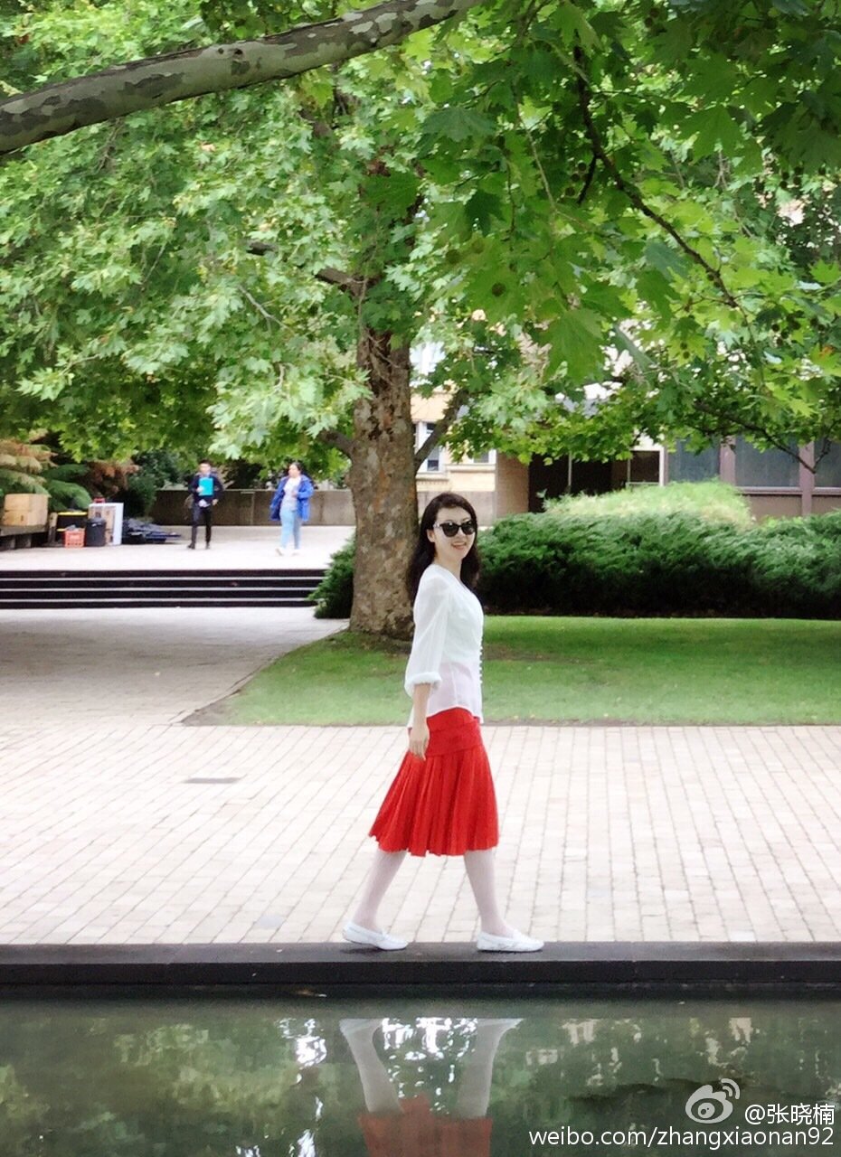 美国常春藤名校毕业，她从新东方老师跨行央视主播，关键颜值超高