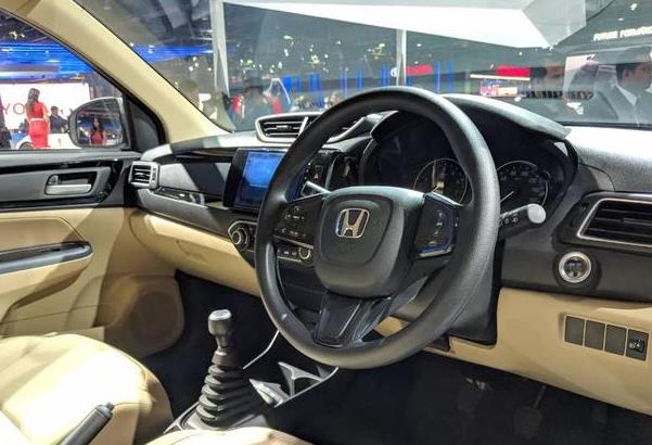 这款车：比赛欧炫酷，性价比高，仅售5万，出乎意料