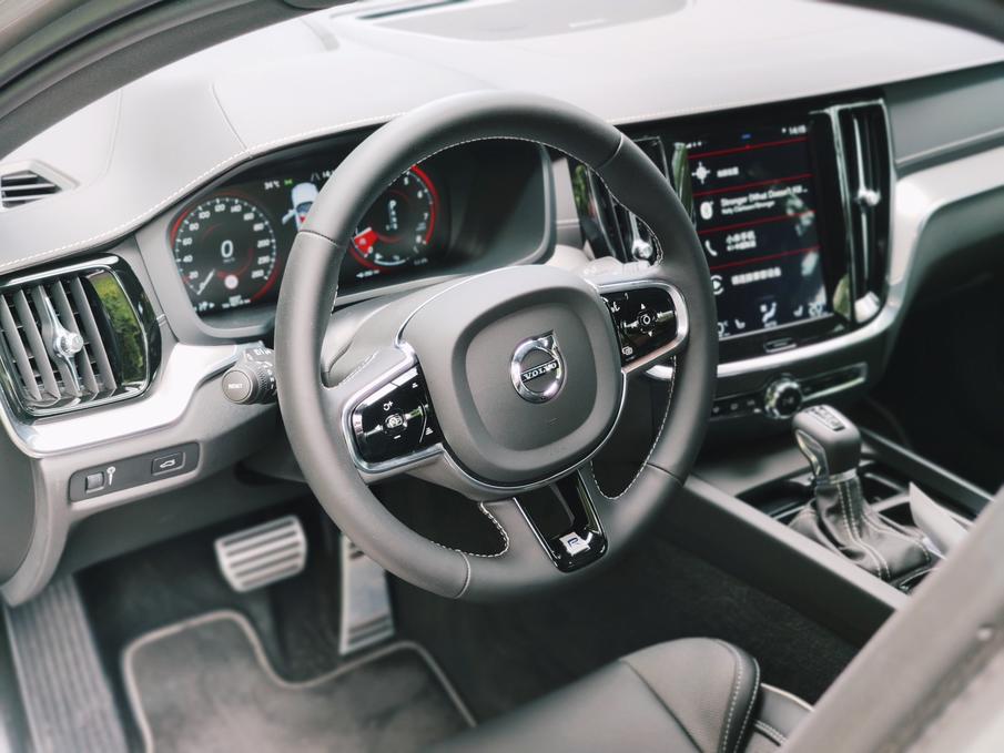 经济舒适宽敞省油推荐哪个b级车,既舒适噪音小又操控好的b级车