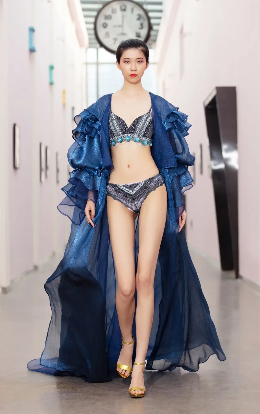 青岛国际啤酒节-雅设为您送上一封时尚大秀邀请函