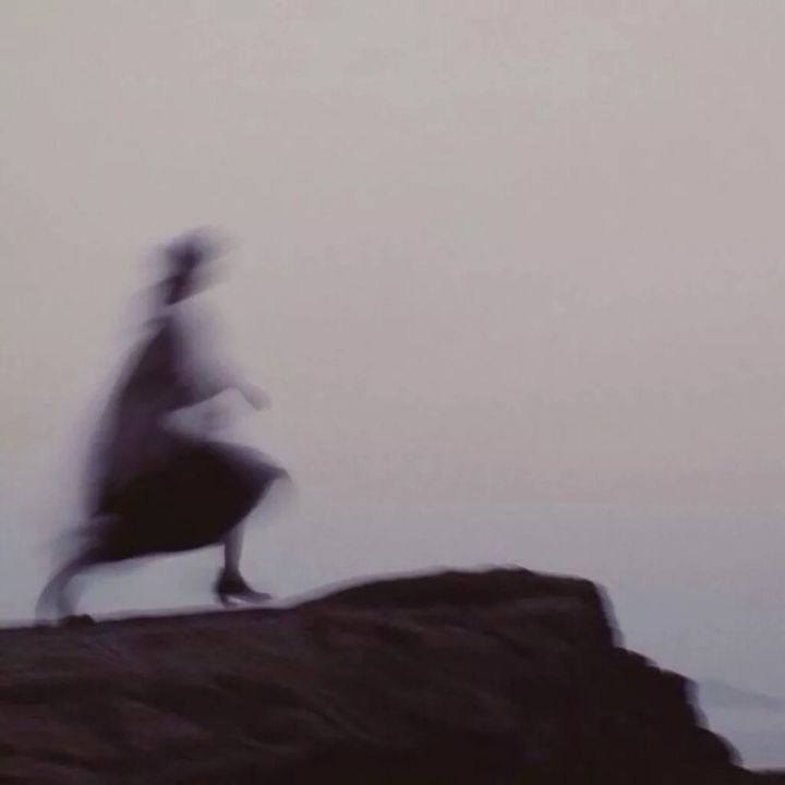 你最舍不得换的壁纸,朋友圈背景图插画