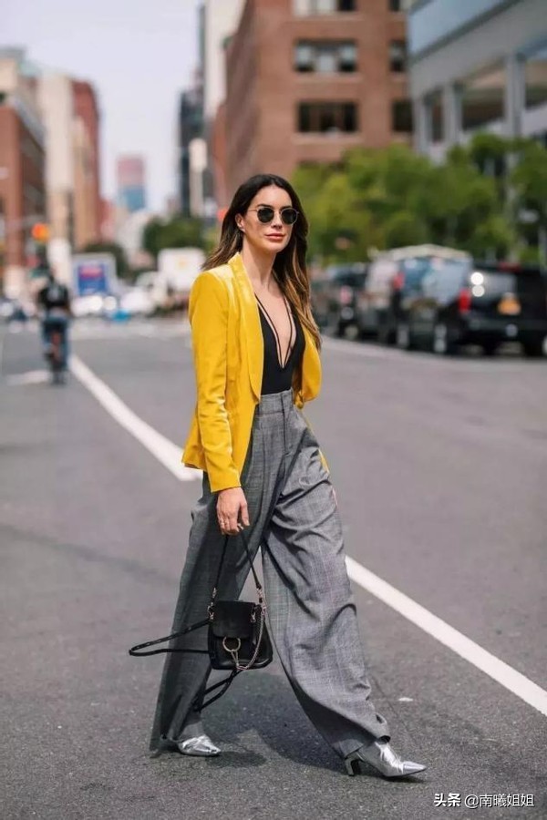 开春必买的外套高级时髦显气质,40岁女士过年外套气质高端穿搭