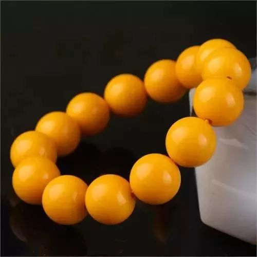 各种造假蜜蜡都会暴露出真身,蜜蜡造假的6大内幕学会避免被宰