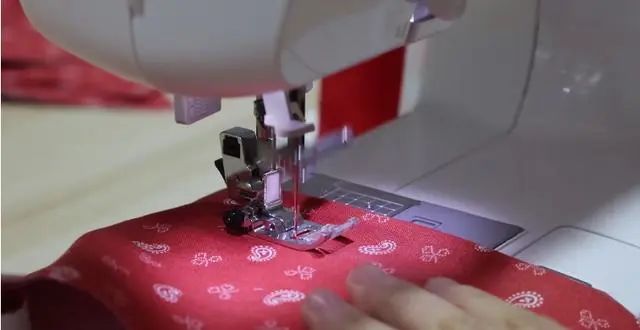 给宝宝做夏季的睡衣教程最简单,宝宝睡衣做法及图解