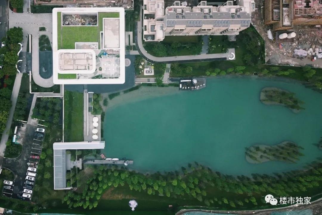 虹桥万科一线湖景房,万科145平叠墅