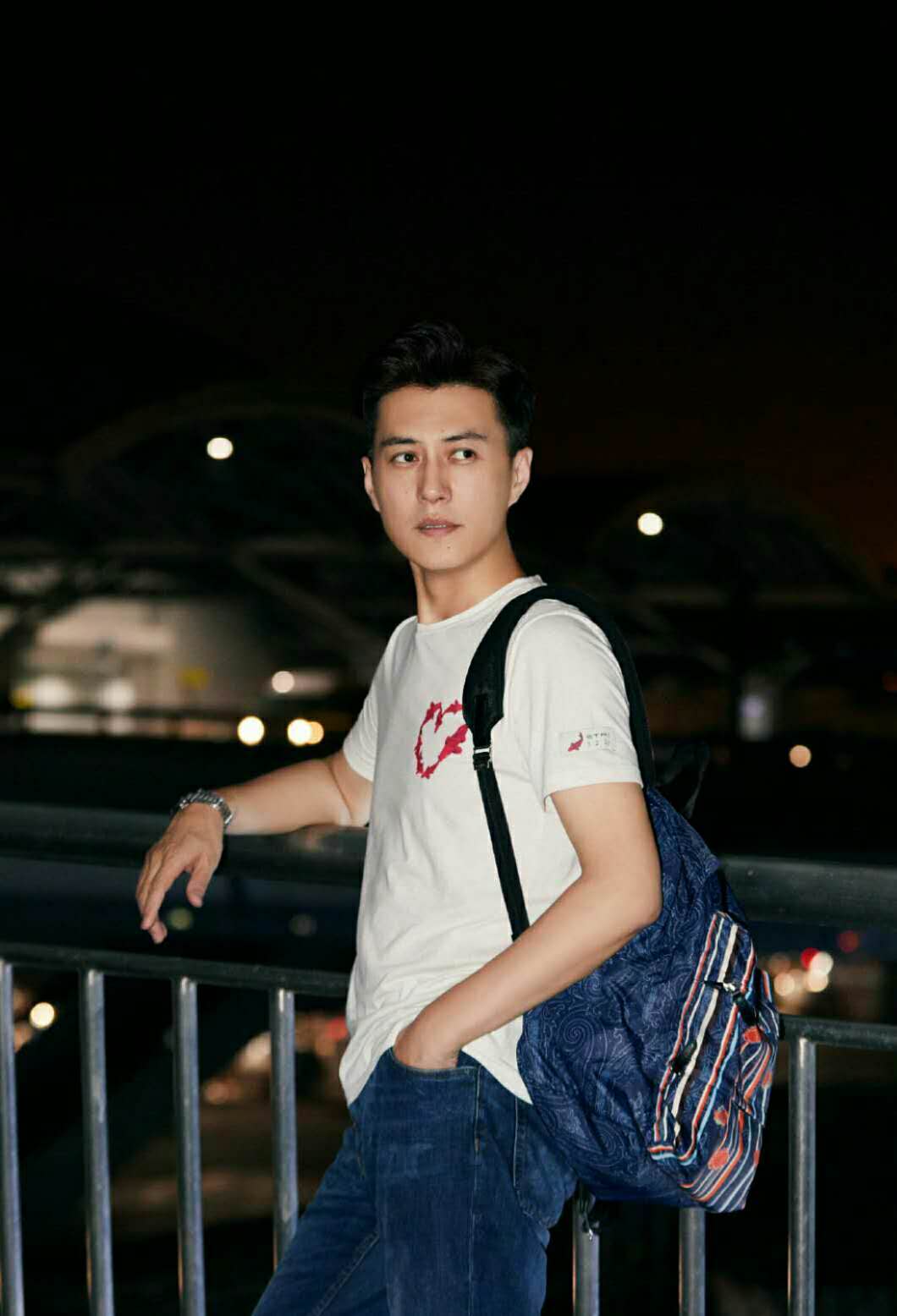 男人三十岁之后不想穿太潮的短袖,男人穿什么牌子短袖有档次