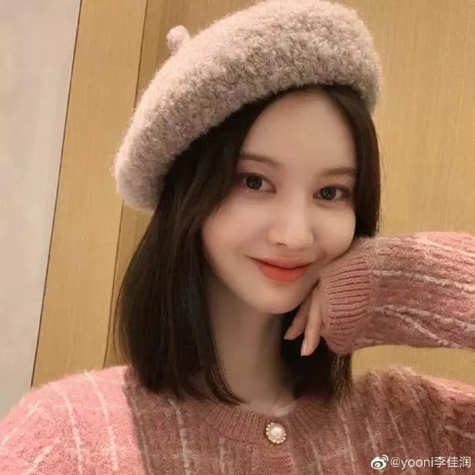 哪种奶茶色更显白减龄,2020年最流行的奶茶色