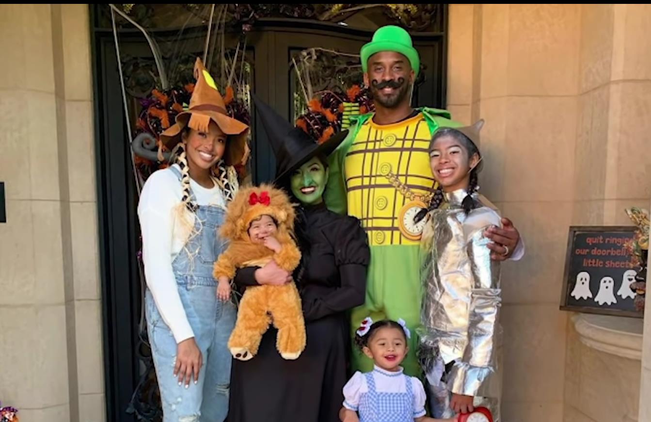 kobe一代巨星崛起,nba传奇巨星kobe