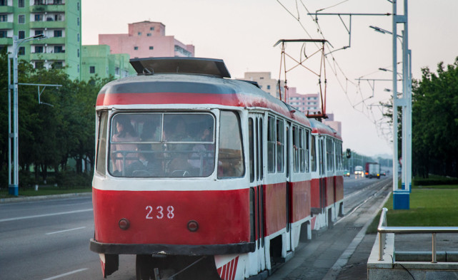朝鲜人坐公交车视频,朝鲜人坐公交的视频