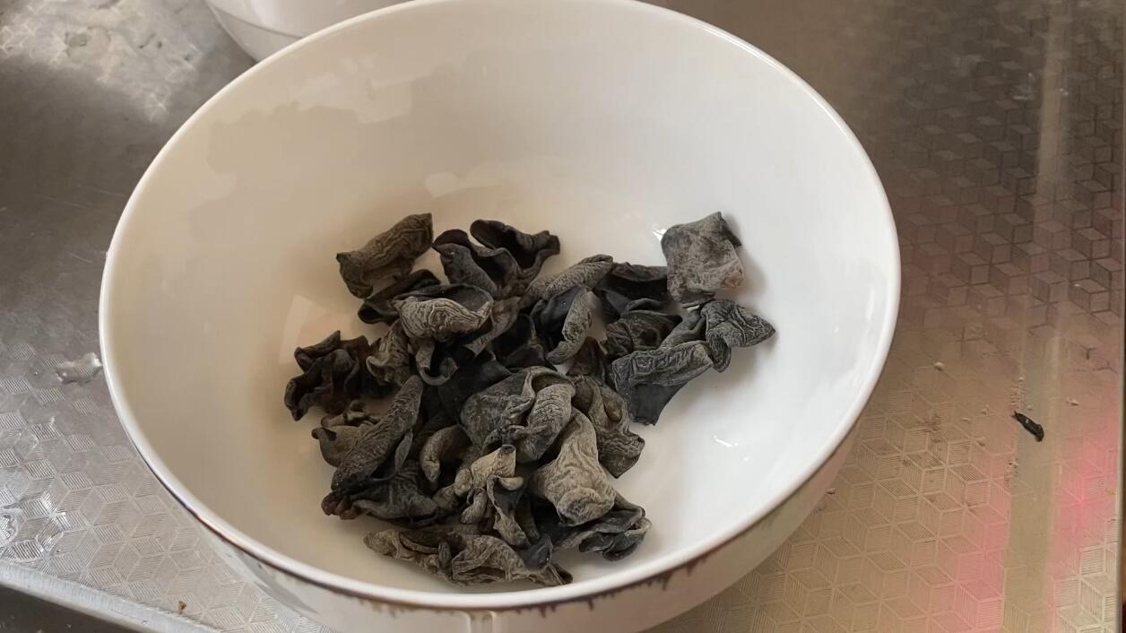 鲜美的蘑菇汤怎样做更好吃,美味的蘑菇汤超级好喝