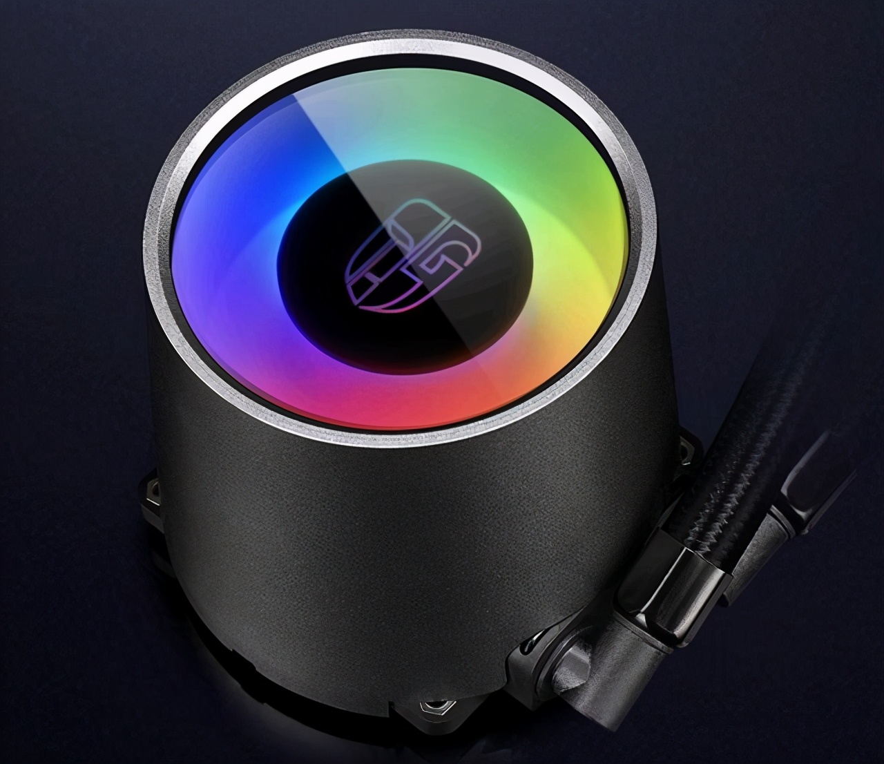 一体水冷主机和分体水冷主机区别,水冷主机好和普通的有什么区别