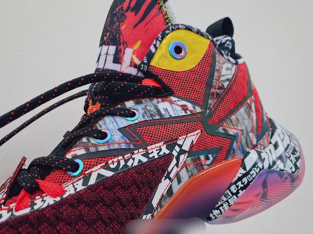 杜兰特哥斯拉球鞋,哥斯拉球鞋