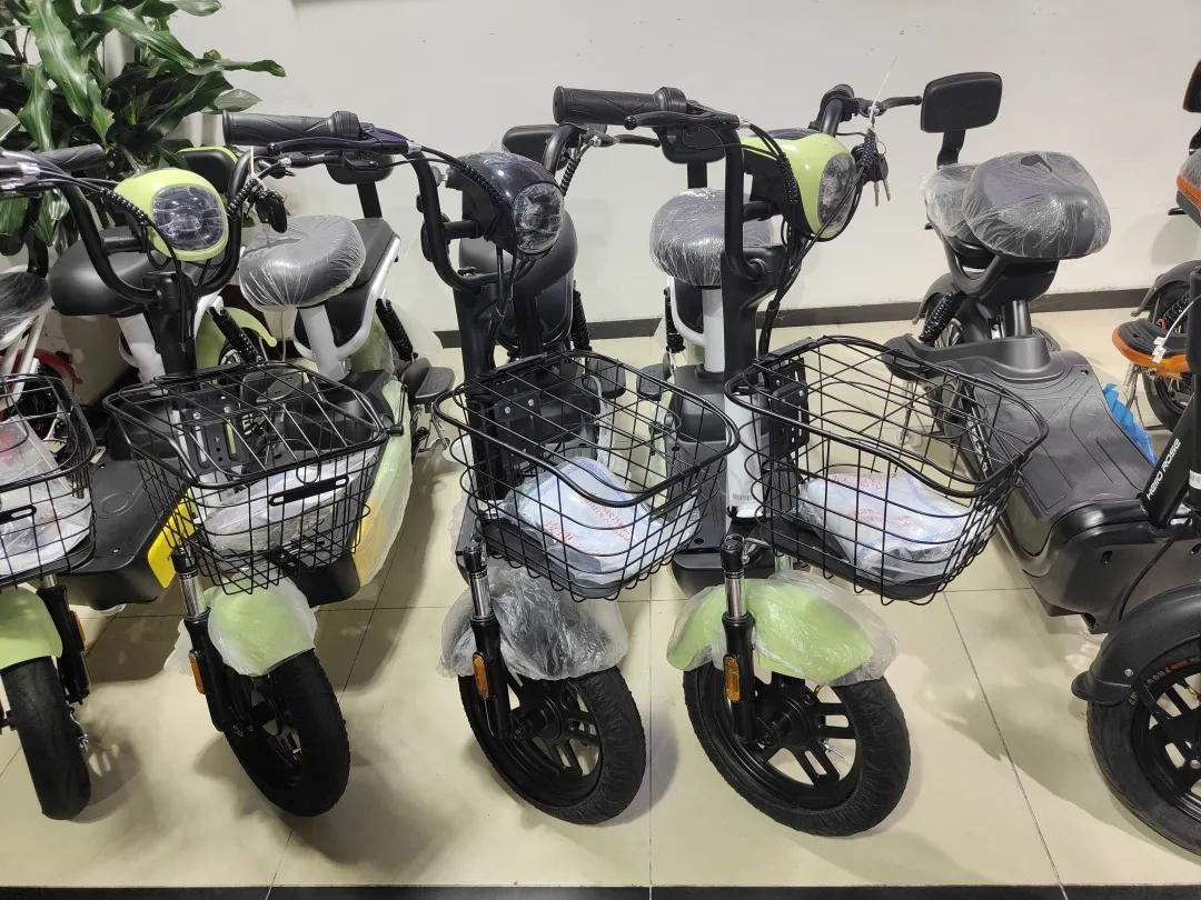 骑上小熊引擎迷你GO：2499，不烧骨油