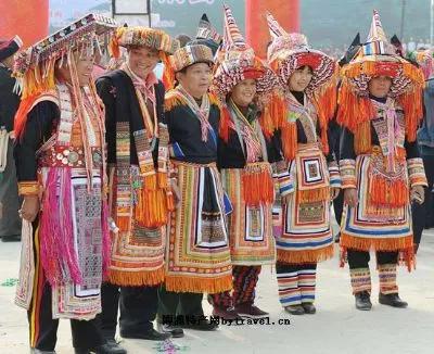 云南少数民族服饰图片,最好看的云南民族服饰