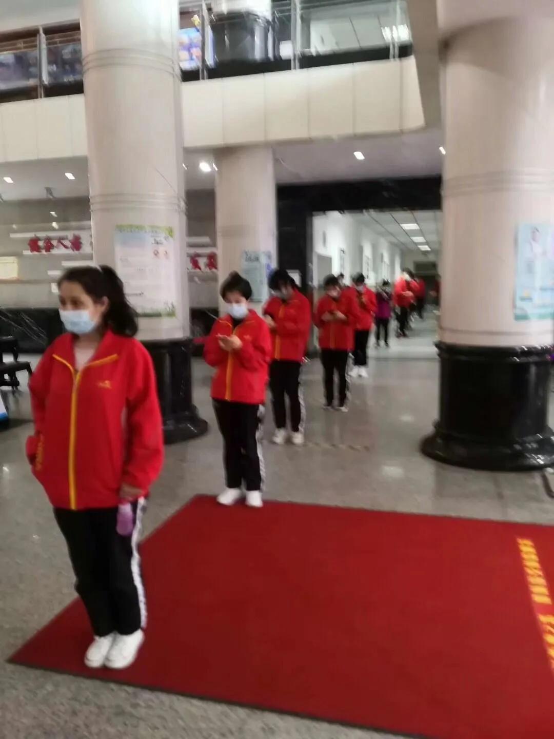 【快讯】现场直击！4.4万哈尔滨高三学生今日开始检测！去过这些地方的家长紧急自查！