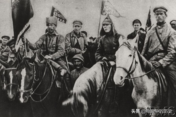 1920苏波战争中的美国志愿飞行员，其策划者后来拍了电影《金刚》