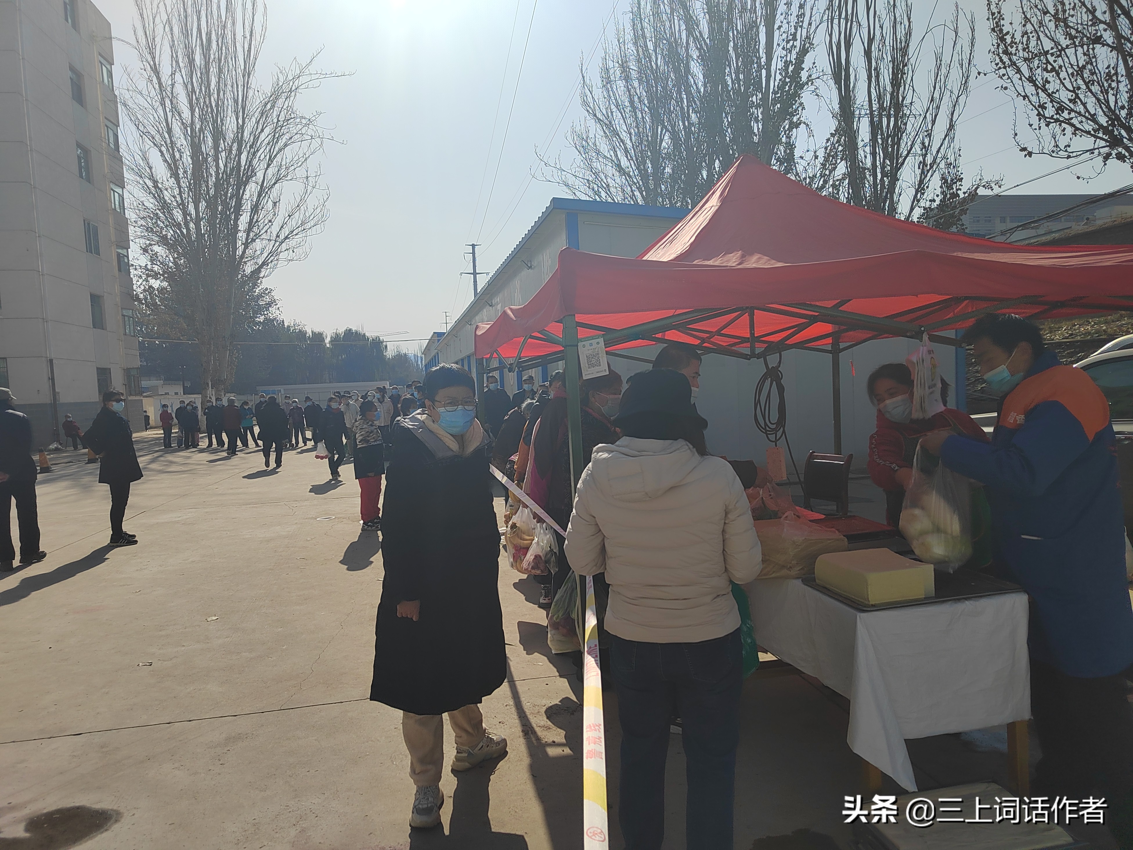 目击兰州抗疫一隅丨小区在坚持，居民在配合，齐心得胜利