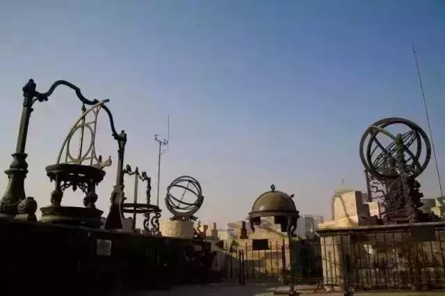 周恩来总理为新中国保护了多少*物文**古迹？