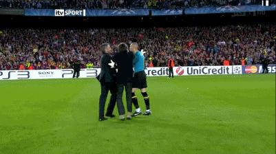 国米2比0拜仁穆帅,拜仁3比0狂虐巴萨