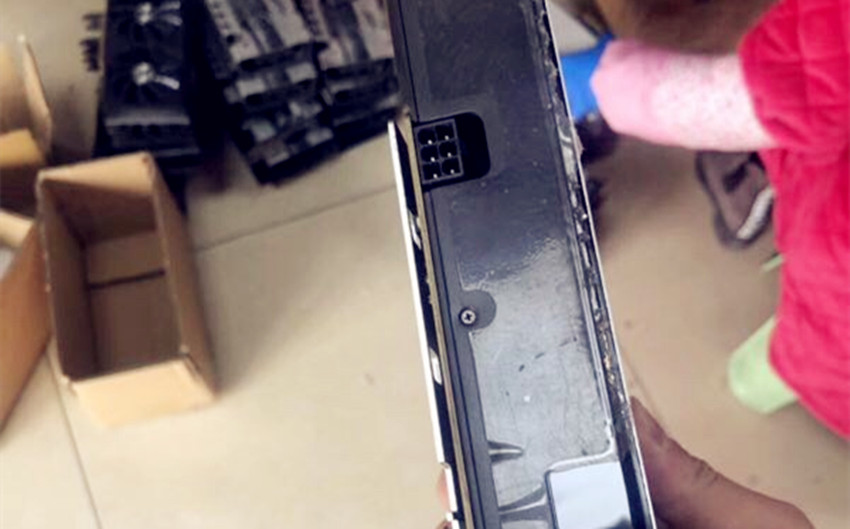 300元的矿卡上手体验，超便宜的矿渣RX470显卡！