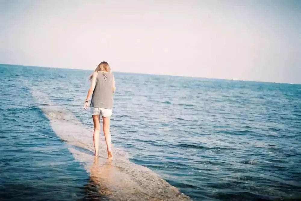 心碎到窒息的古风句子伤感,心疼到让人窒息心碎的句子