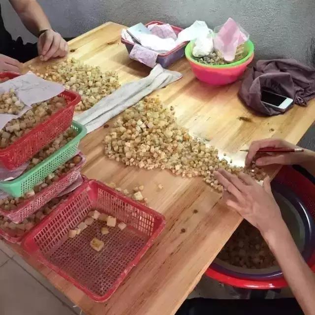 蜜蜡珠子怎么加工视频,蜜蜡珠子怎么做出来