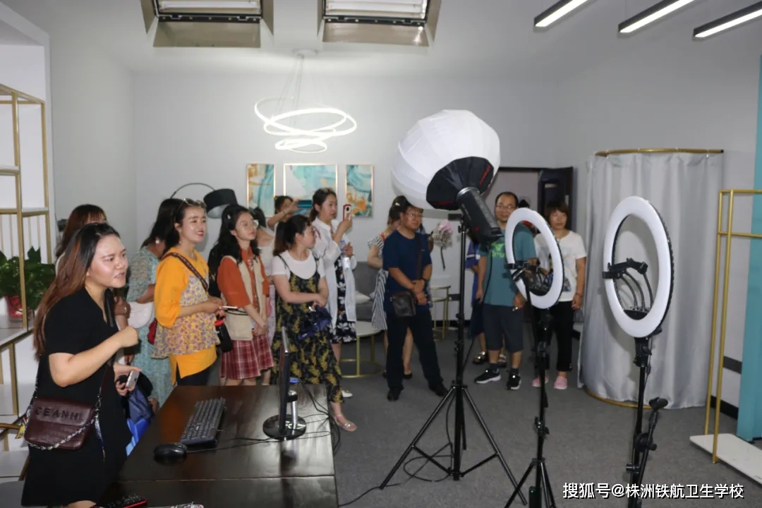 校长接待记录表30篇,学校校长接待领导