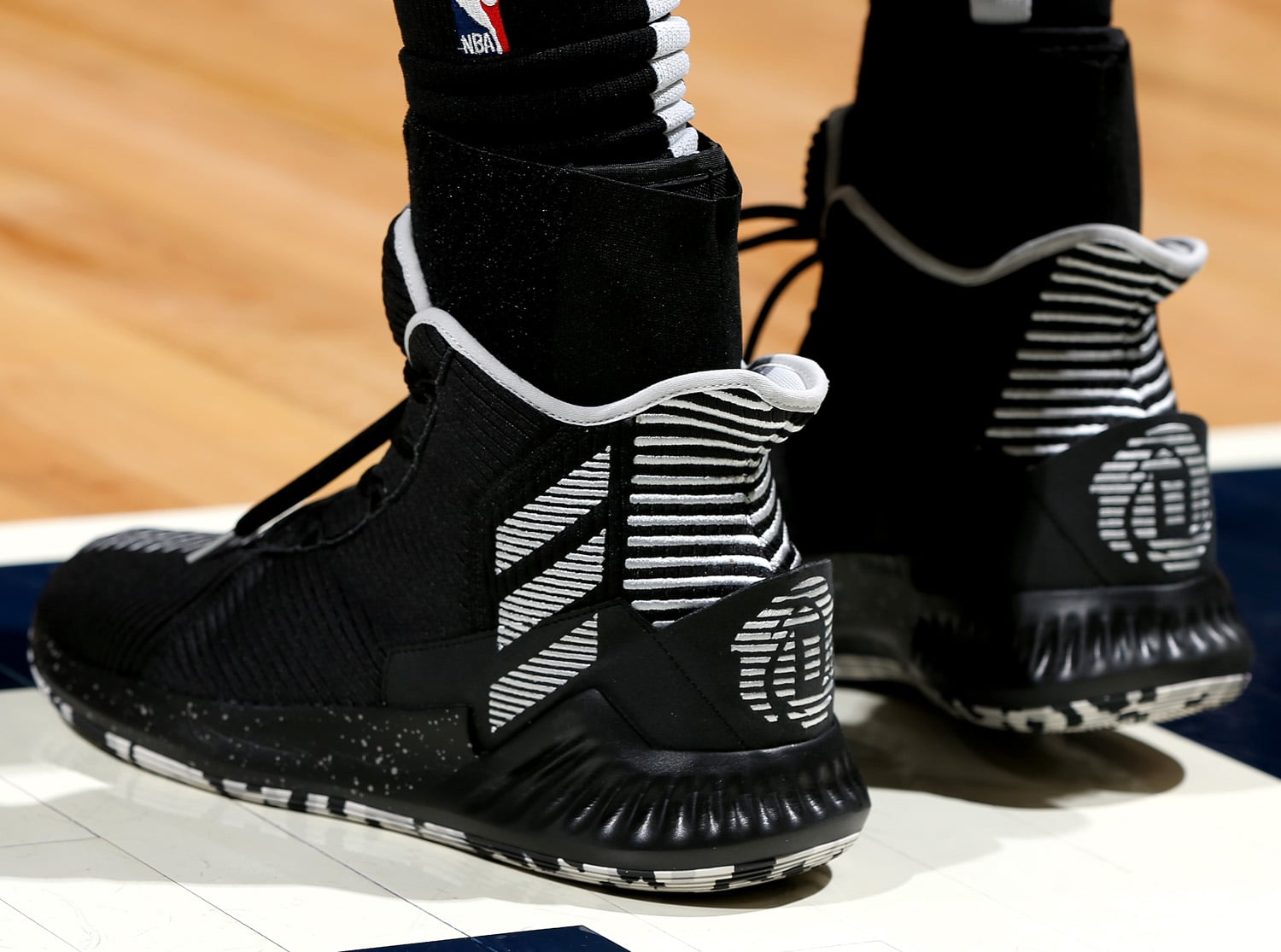 nba公认最好看的篮球鞋,nba常规赛球鞋上脚精选