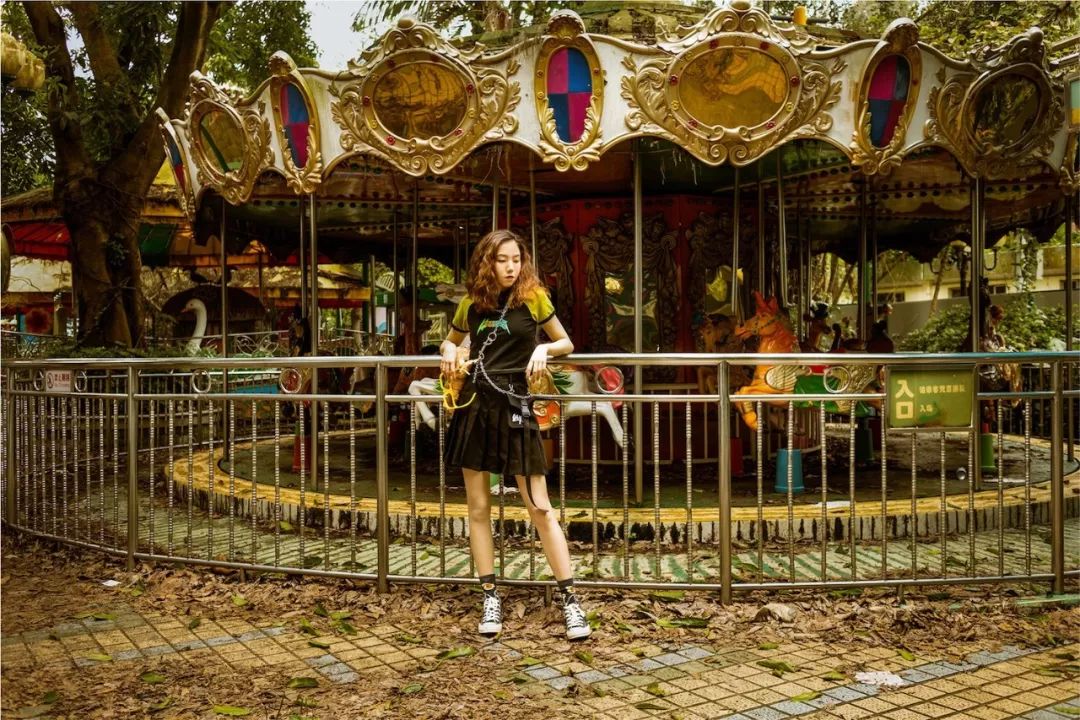 深圳东湖公园游乐场以前样子,深圳藏在森林里游乐园