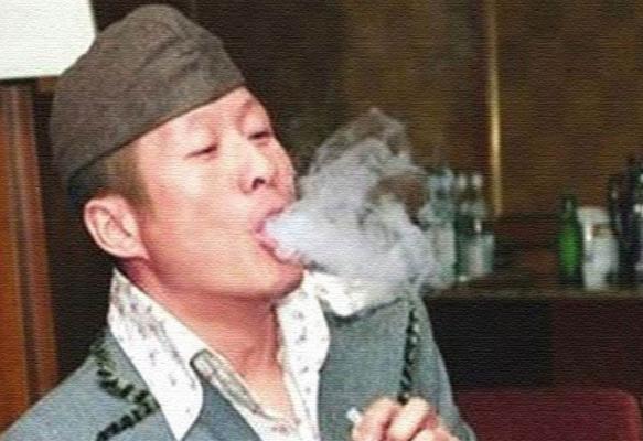 揭秘明星吸毒背后有何隐情,明星吸毒背后的真相是什么