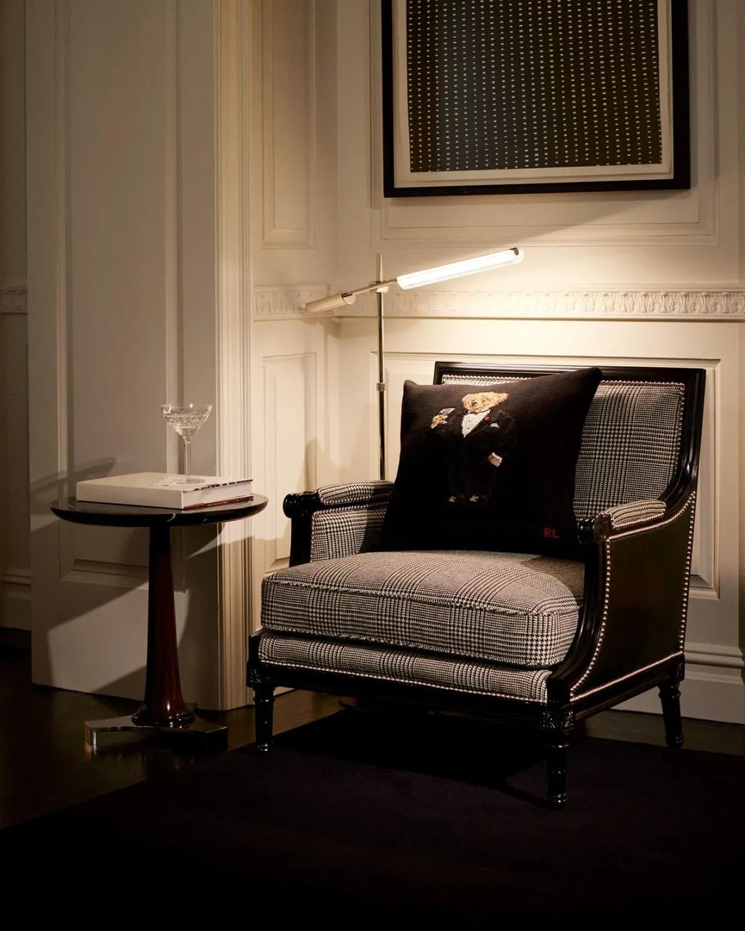 又一家顶级奢牌开咖啡店！花小钱买精致，竟然是喝得起的样子