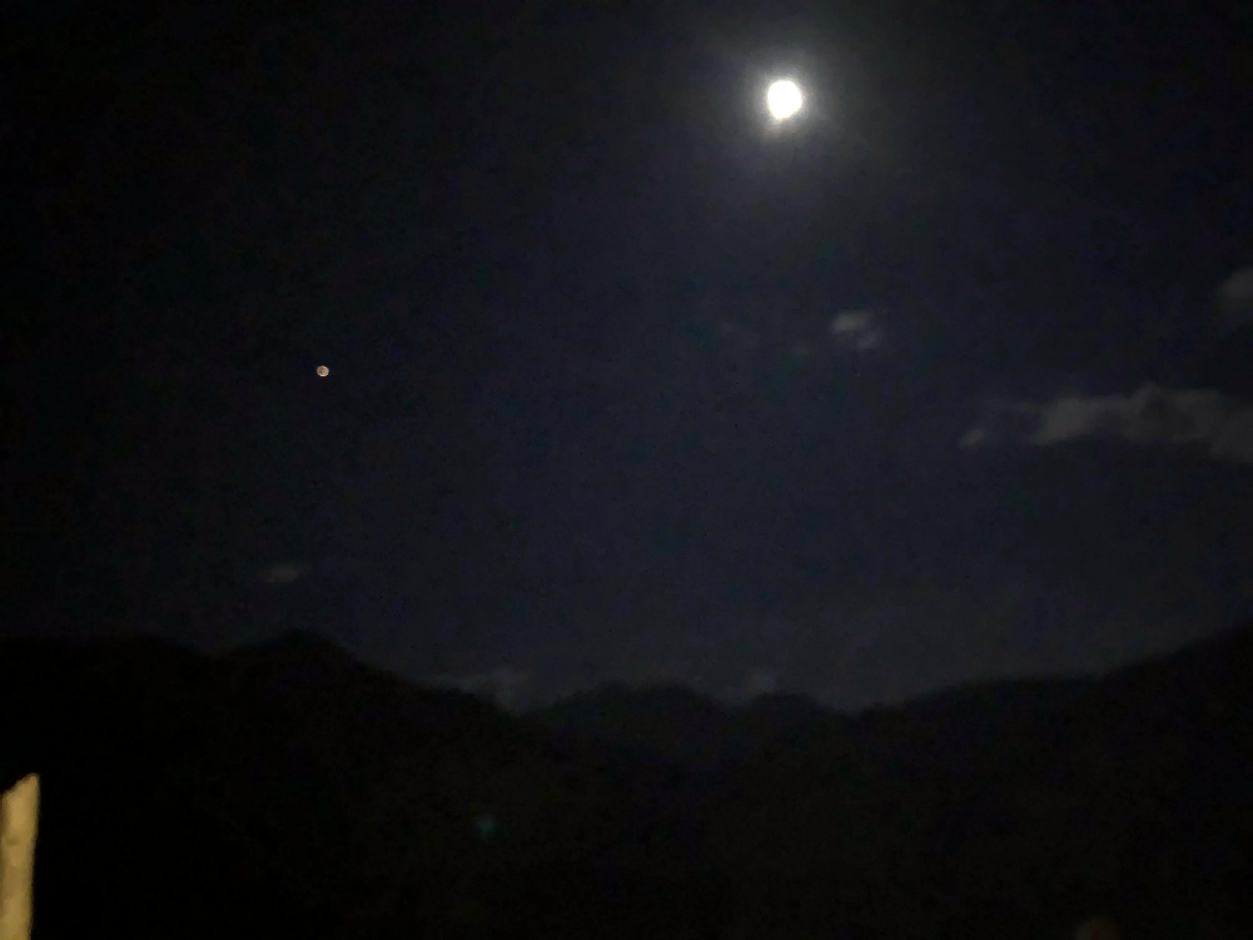 睡不着又来一篇呵呵，不写情不写爱，写点雅的不香吗？哈哈