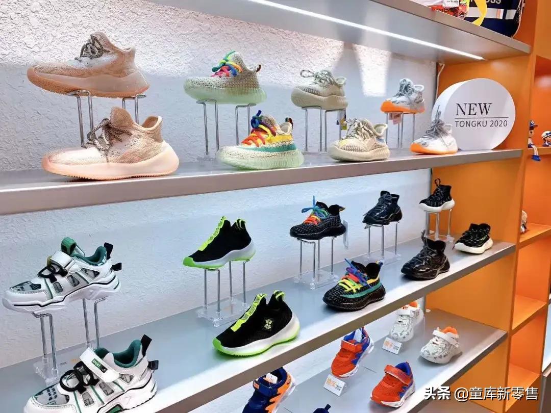 童鞋凉鞋的陈列方法与摆放图片,童装童鞋玩具一体店怎么陈列