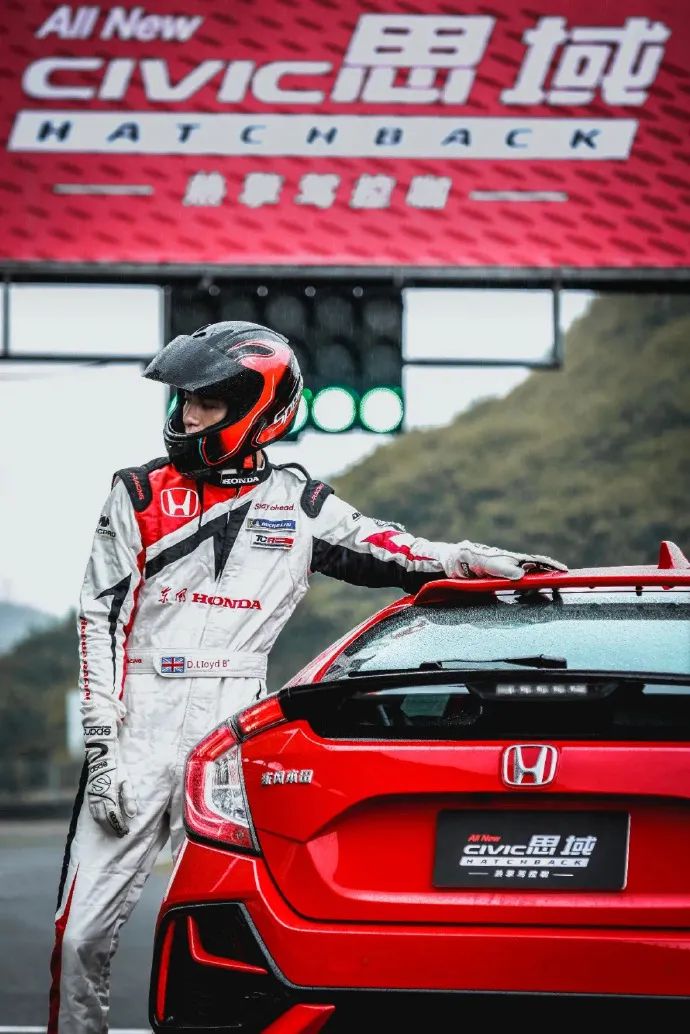 一键启动时光机，敢不敢穿梭回2020年伊始......