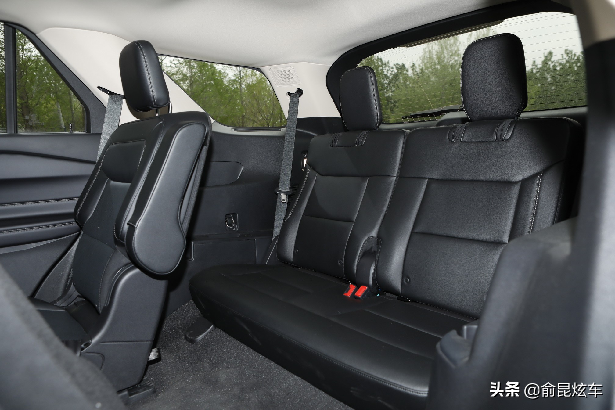 全新大七座suv福特探险者,帅气十足的性能轿跑suv